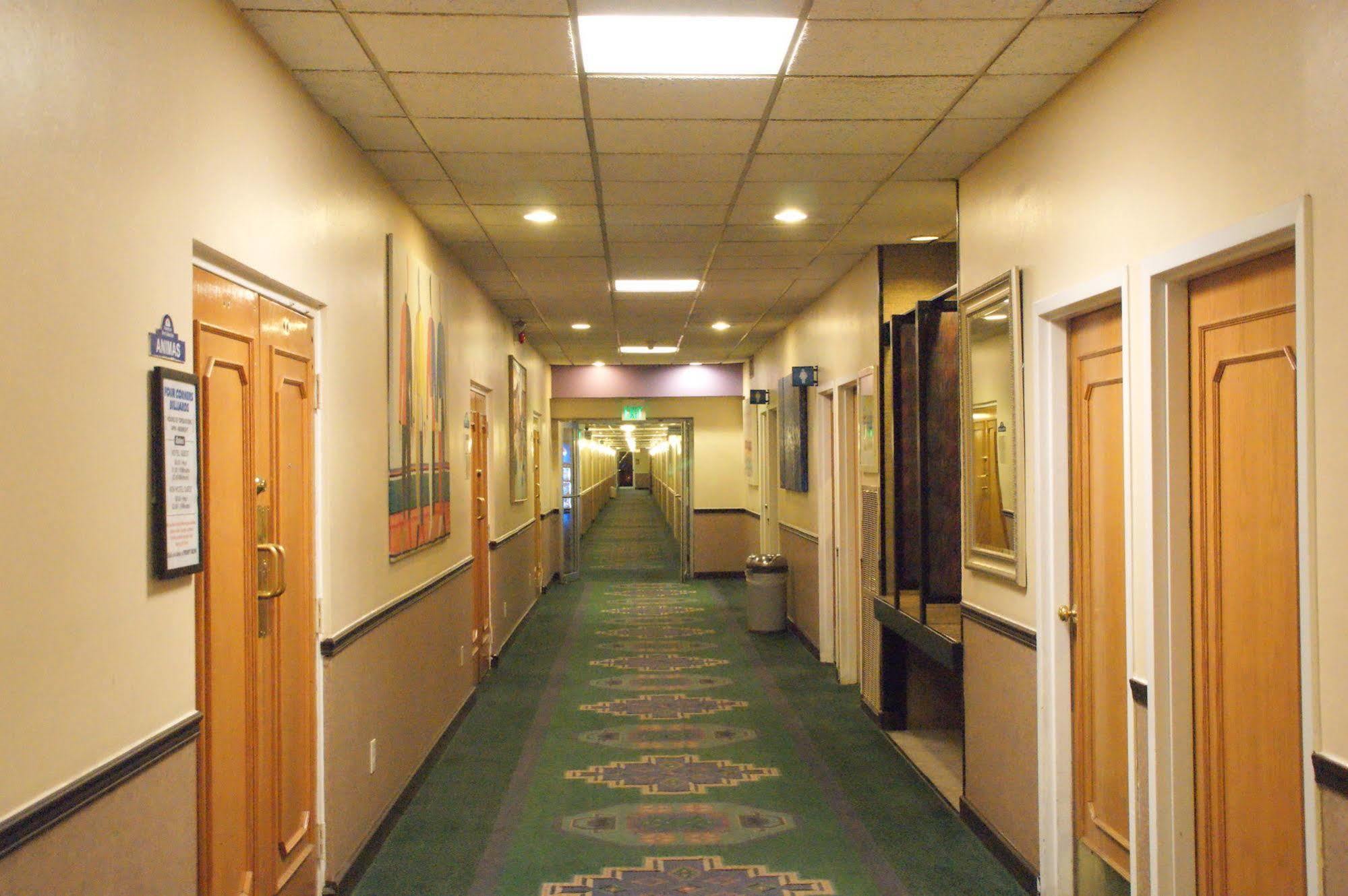 Brentwood Inn & Garden Фармингтон Экстерьер фото